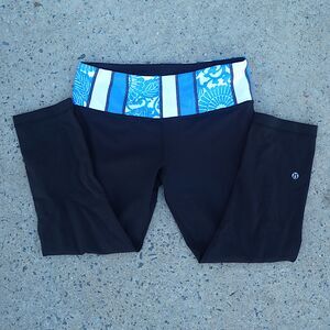 Lululemon Athletica Black Blue Cropped Leggings Size 8 Nylon Spandex Athleisure
